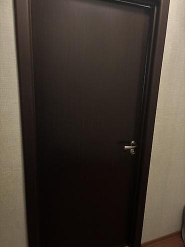 qulp: Daxili qapılar dəsti - Material: MDF/laminat örtüklü panel, tünd — 2