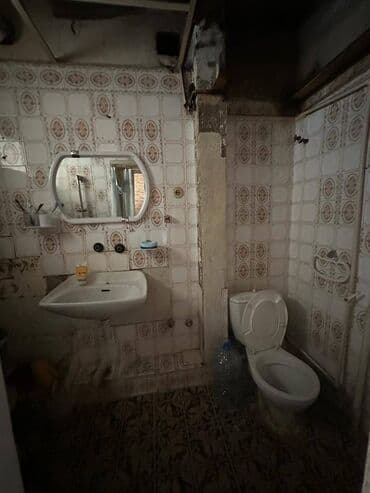 аренда дома на длительный срок: Fəxri xiyabanın və Dövlət təhlükəsizlik xidmətinin yanında 5 mərtəbəli — 5