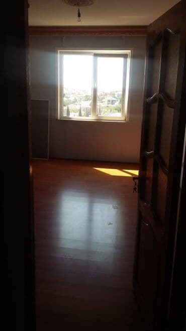 9 ci mikrorayon satilan evler: Bakı, 4 otaqlı, Köhnə tikili, 100 kv. m — 2