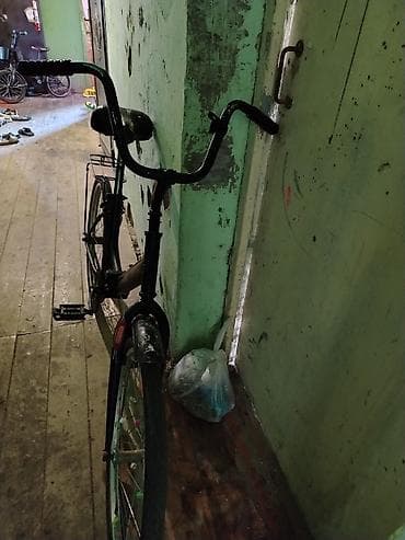 zigzag velosiped: Şəhər tipli klassik velosiped - Rəng: qara - Çərçivə: polad, aşağı — 1