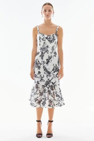 ADL don M razmer. 1 defe geyınilib. 240 azn alınmışdı. 80 azn satılır