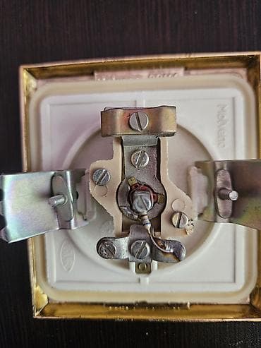 Vıkluçatellər: Vintaj işıq açarı və TV rozetkası (Art-deko) 80-ci / 90-cı illərin — 6