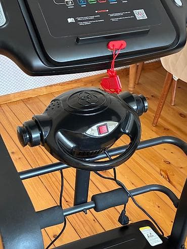 İdman və istirahət: Elektrikli qaçış trenajoru – evdə kardio və fitnes üçün - Kompakt — 6