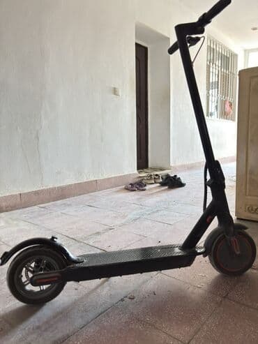 самокат детский: Б/у Электросамокат 10", 251 - 350 Вт, 26 - 35 км/ч, Самовывоз — 2