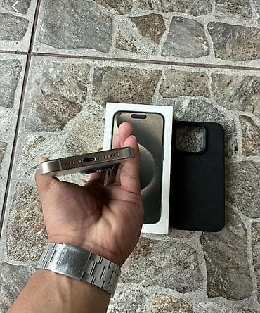ipon 13 pro: IPhone 15 Pro, Gümüşü, Face ID — 4