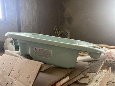 Seyflər: Körpələr üçün nəzərdə tutulmuş bu hamam küveti, yüngül mavi rəngdədir — 3