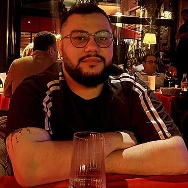 asbaz isi axtariram: Ofisiant tələb olunur, Bilyard klubu, Gündəlik ödəniş, 18-29 yaş, 1-2 illik təcrübə — 1