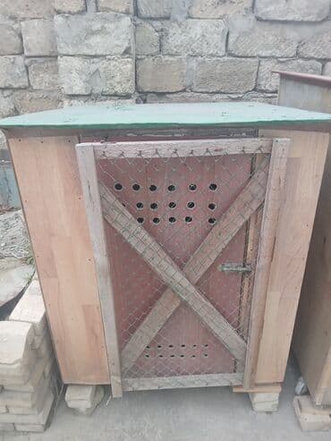 embawood tek carpayilar: Açılan, 1 qapı Düz dolab — 1