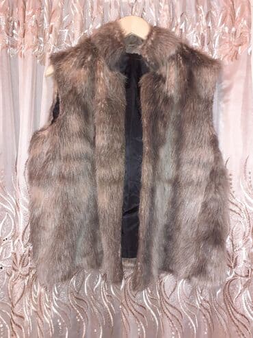 ikinci el geyimlər: Xəz jilet satiram.baha alinib.pul ehtiyacinan satilir.kim istese azca — 1