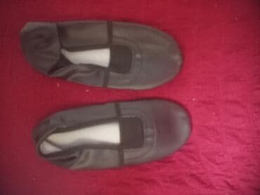 Məktəbli forması: Ücü bir yerdə 10 manat — 2