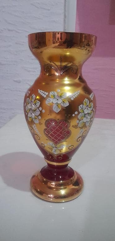 Bir vaza, Bogem şüşəsi lalafo.az -da Bir vaza, Bogem şüşəsi