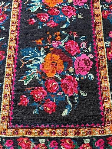 qara encir: Xalça – əl toxuması, güllü naxışlı - Material: təbii yun - Toxuma — 1