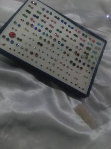 Цепочки: Qutu dəsti – müxtəlif ölçü və rənglərdə qulaq sırğaları (stud/pusqa) at lalafo.az — 4 Цепочки: Qutu dəsti – müxtəlif ölçü və rənglərdə qulaq sırğaları (stud/pusqa) — 4