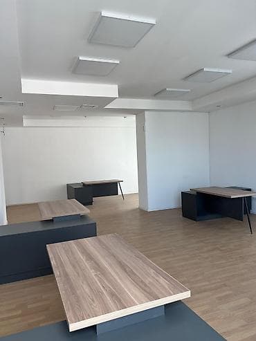 kiray: Nərimanov heykəlinin yanı. İsmayıl Qutqaşınlı küçəsində, Altes Plazada — 7