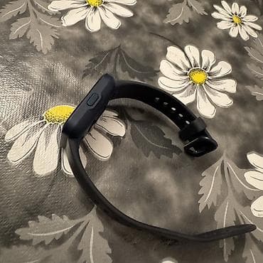 xiomi 12 x: Ağıllı qolbaq / fitnes treker - Rəng: qara - Silikon, tənzimlənən — 1