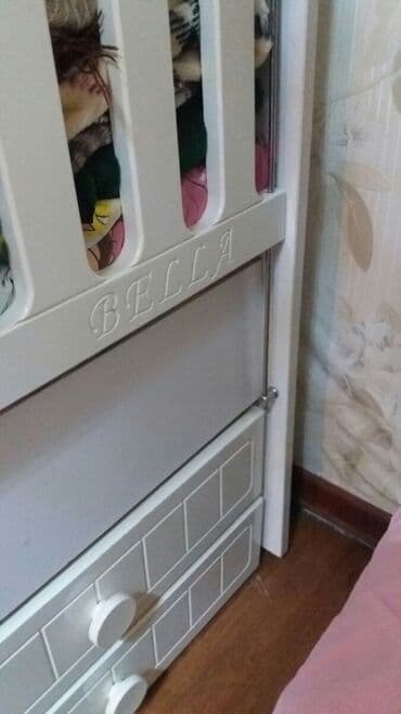 tek kravat ikinci əl: Oğlan və qız üçün, İşlənmiş, Dördbucaq, Beşik, Matras ilə, Yellənmə mexanizm ilə — 2