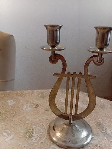 Şamdanlar: İki şamlı metal şamdan – lira (arpa) formasında dekorativ model. - — 5