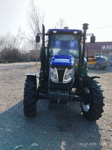 LOVOL 904.4 traktor - Güc sinfi: təxminən 90 a.g. (904 seriyası) -