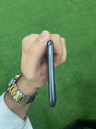 playsation 4: IPhone 8 Plus, 64 GB, Space Gray, Barmaq izi, Simsiz şarj — 4