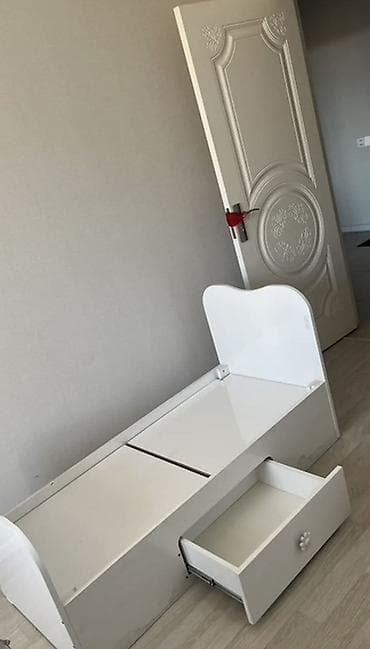 kreditle kunc divan: Oğlan və qız üçün, İşlənmiş, Çarpayı, Bazalı, Matras ilə, Siyirməli — 2