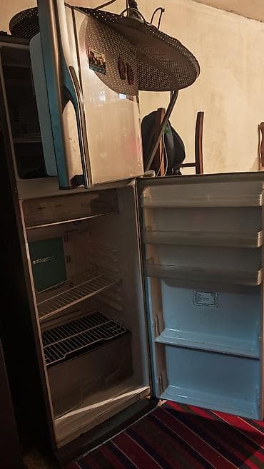 2 qapılı Toshiba Soyuducu Satılır, rəng - Boz