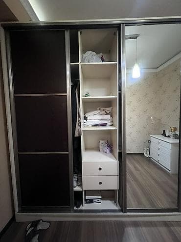 3 qapili dolab: 3 qapılı, Güzgülü, Qəhvəyi, Kupe, Düz dolab — 3