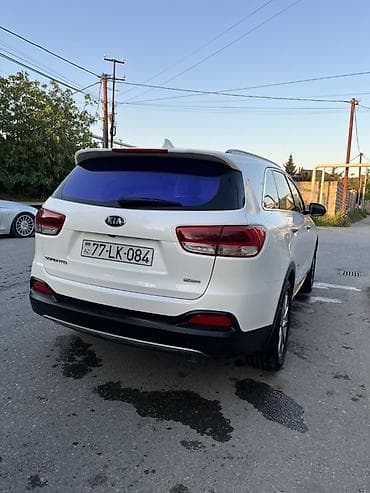 sorento 2016: Kia Sorento – ağ rəngli, tam ölçülü ailəvi krossover/SUV — 3