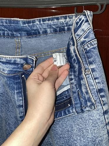 Cinslər: Hər biri 9 azn real istəyən əlaqə saxlasın. Məhsul: Qadın jeans — 3