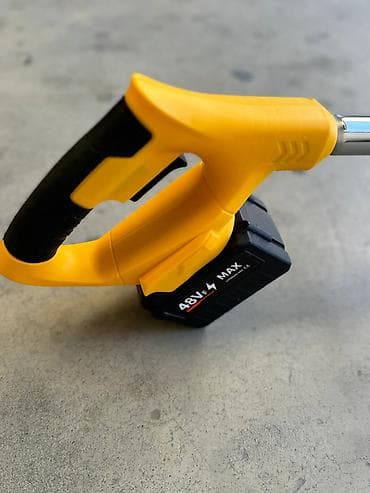 güldanda gül: Akkumulyatorlu torpaq yumşaldıcı/kultivator • Güc mənbəyi: 48VF MAX — 3