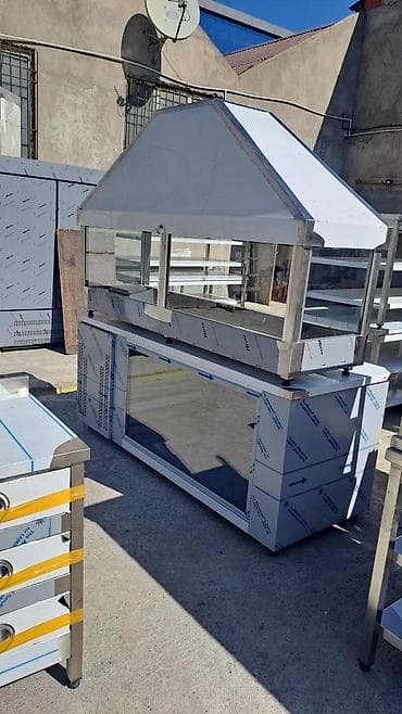 Paslanmayan poladdan istehsal olunmuş vitrin-bufet (üstü vitrinli