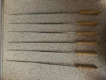 samdanlar: Manqal üçün şişlər dəsti satılır.Dənəsi 1.50 - 6 ədəd klassik şiş - — 2