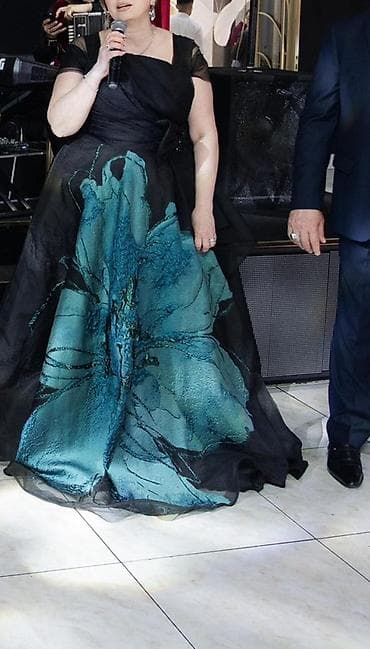 Qadınlar üçün gecə/libas paltarı - Stil: Ziyafət və mərasim üçün