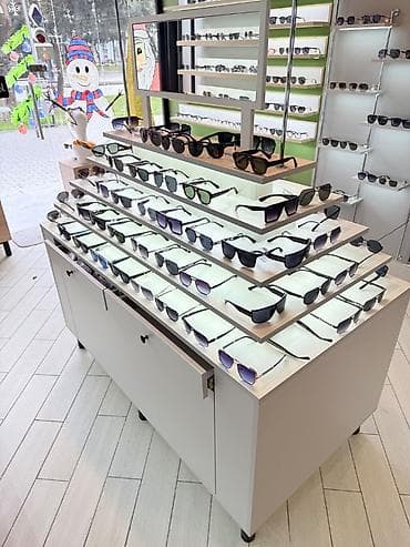 saat edifice: Eynək vitrini saat vitrini güzgülü led işiğli əlavə 4 çəkməcə və 4 alt — 1