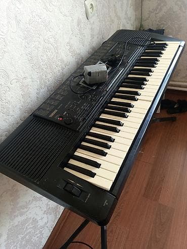 Yamaha PSR-290 sintezator - 61 klavişli klaviatura (full-size), pitch