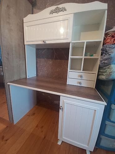 usaq ders stolu: 1 il öncə alınıb necə alınıb elədə təzədir.Ehtiyac olmadığı üçün — 1