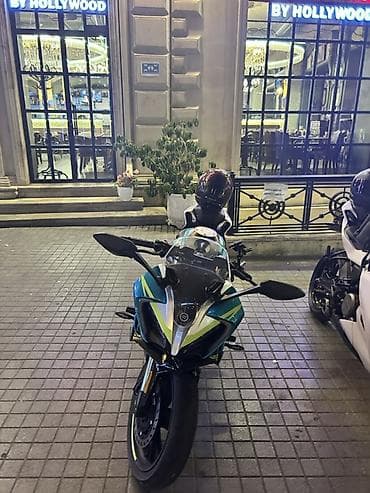 h4 led: Məhsul: CFMOTO 250SR Xüsusiyyətlər: - Mühərrik: 249 cc, 1 silindr — 5