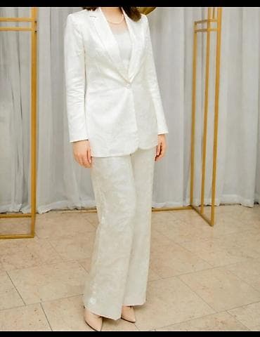 Sateen markasına məxsusdur Qadın üçün krem-ağ rəngdə üçlü