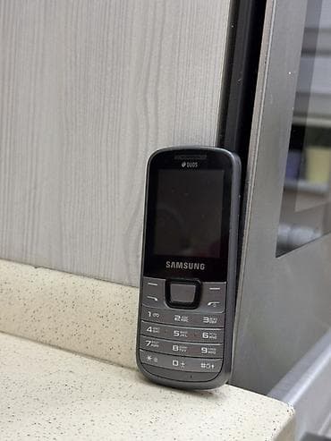 samsung mini telefonlar: Samsung E1182, rəng - Qara, Düyməli — 3