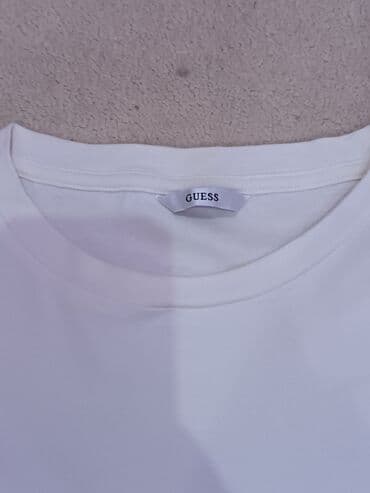 GUESS brendli qadın uzunqol köynək. - Rəng: ağ - Ön hissə: böyük