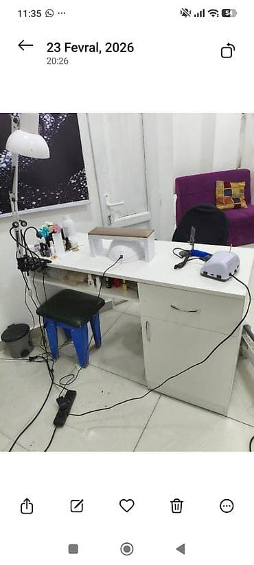 Ticarət tərəziləri: Manikür masası və avadanlıq dəsti - Ağ rəngli, geniş iş səthinə malik — 1