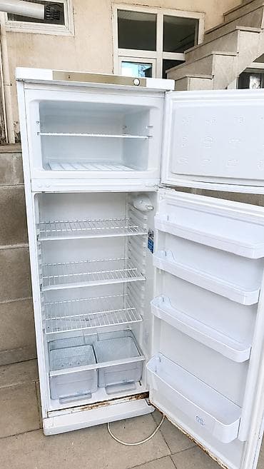 qaz satisi: İşlənmiş 2 qapılı Indesit Soyuducu Satılır, rəng - Ağ — 2