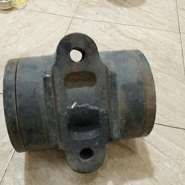 tualet oturacaq: Ağır texnika üçün metal val/fiksator detalı - Material: tökmə polad - — 2