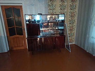 moyka şkafi: Şkaf-vitrin - Material: Təbii ağac əsaslı korpus, parlaq tünd qəhvəyi — 2