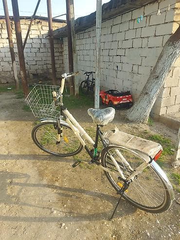 vlosebetler: Şəhər tipli velosiped - Rahat gediş üçün yüngül və möhkəm çərçivə - — 1