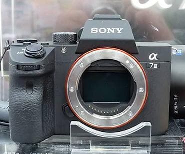 samsuq a 12: Sony Alpha A7 III (ILCE-7M3) tam kadr güzgüsüz fotoaparat gövdəsi - — 1