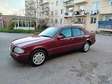 bmw 316i compact: Mercedes-Benz C-Class: 1.8 l | 1996 il Sedan — 2