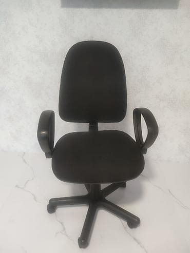 ofis şəkilləri: Ofis və oyun kresloları — 2
