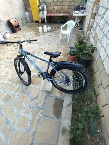 Чехлы: Б/у Городской велосипед Strim, 29", скоростей: 10, Платная доставка — 4