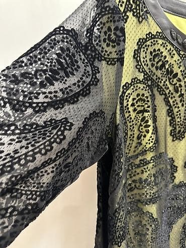 Şəxsi əşyalar: Şık qadın paltarı – ikiqatlı dizayn, atlas detallar və məxməri naxış — 3