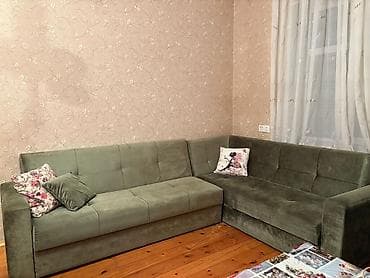 Divan 120 azn Açılır baza var Cüzi lekesi var. Ünvan Xırdalan (